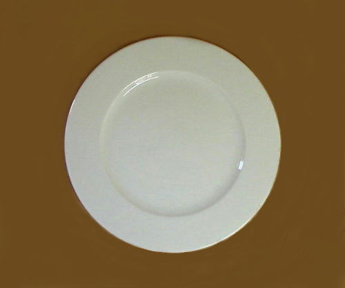白いお皿／リムプレート　２５．５ｃｍ